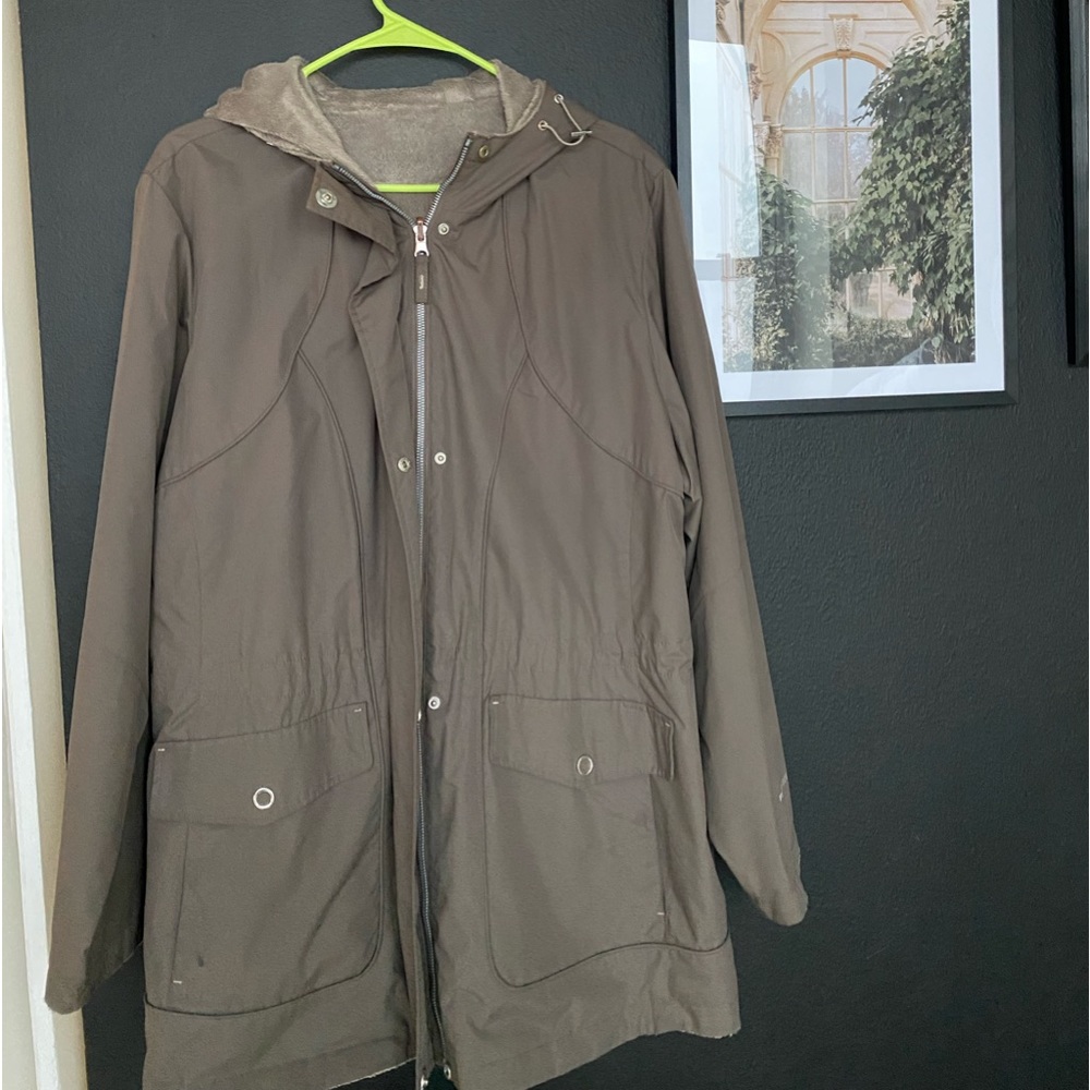 Woman’s coat Reversible  dark Taupe,zip front,hood and pockets